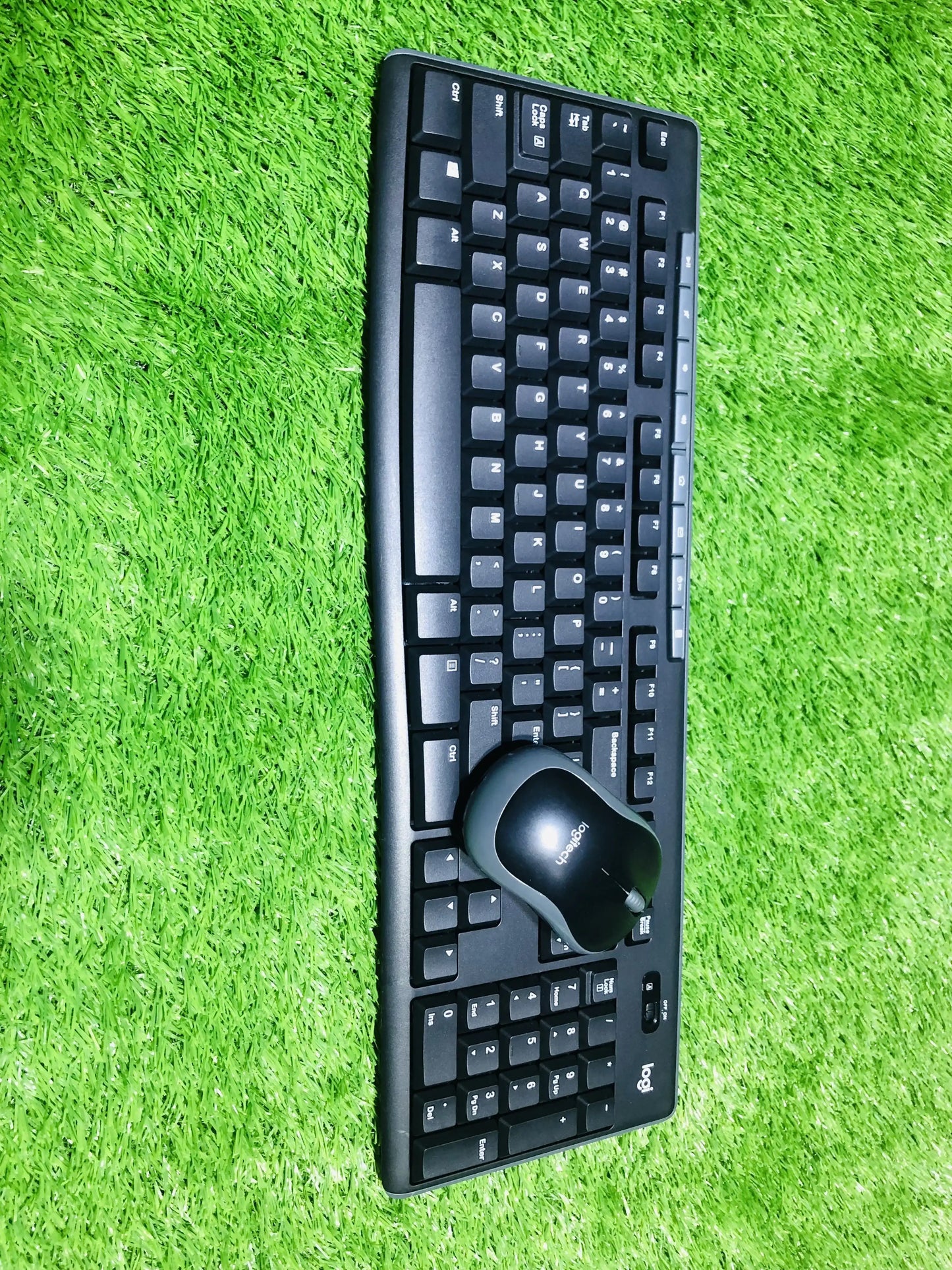 Logitech MK270 Wireless Keyboard and Mouse Combo Genuine Used